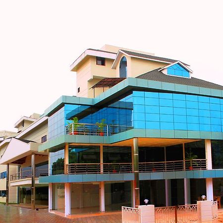 Parassinikkadavu Hotel Polariz מראה חיצוני תמונה