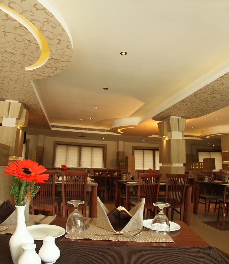 Parassinikkadavu Hotel Polariz מראה חיצוני תמונה